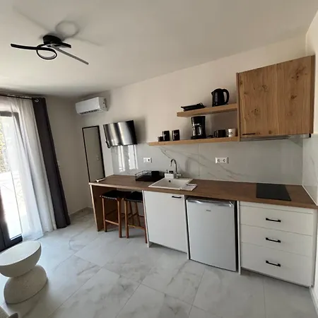 Domuselysia Ii Apartamento *